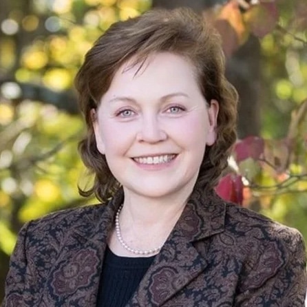 Dr. Jamie Waselenko headshot square Dr. Jamie Waselenko