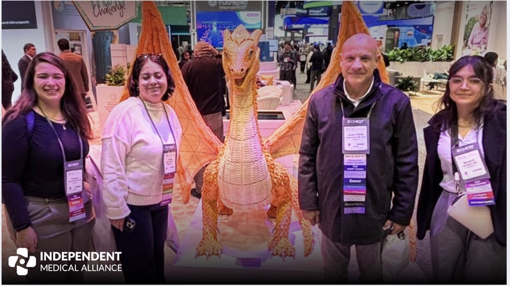 Joe Varon with researchers at CHEST Joe Varon with researchers at CHEST